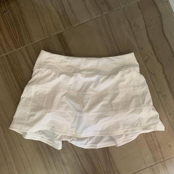 lululemon white skirt - Picture 1 of 3